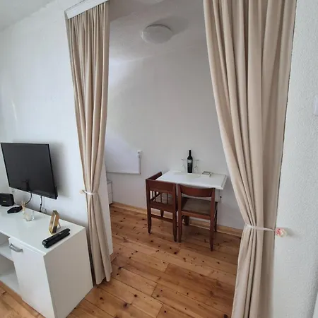 Va2022 Apartment *